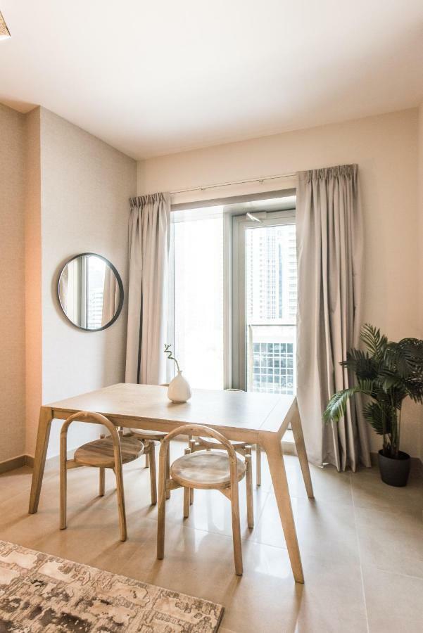 Fantastay Sparkle Tower One Bedroom Suite Marina View Dubai Bagian luar foto