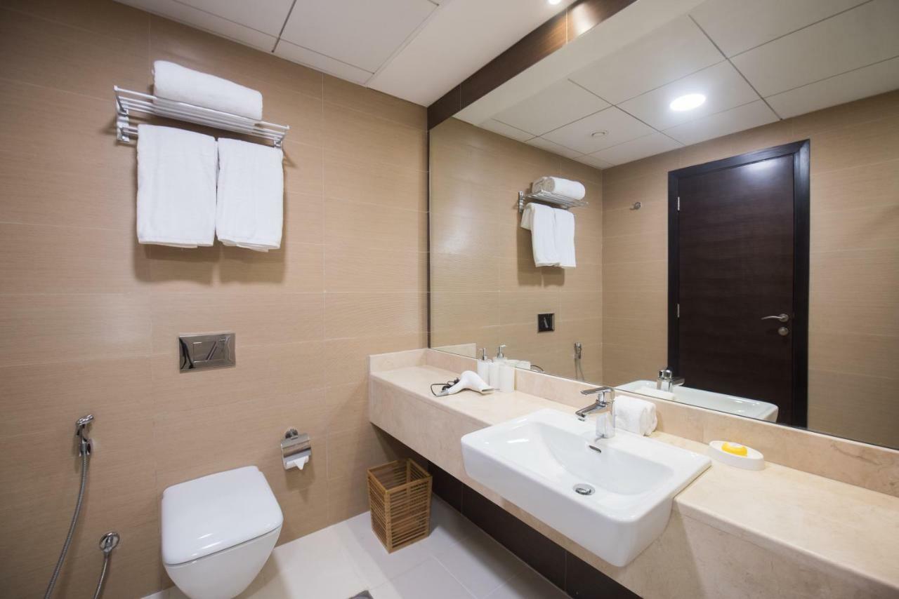 Fantastay Sparkle Tower One Bedroom Suite Marina View Dubai Bagian luar foto